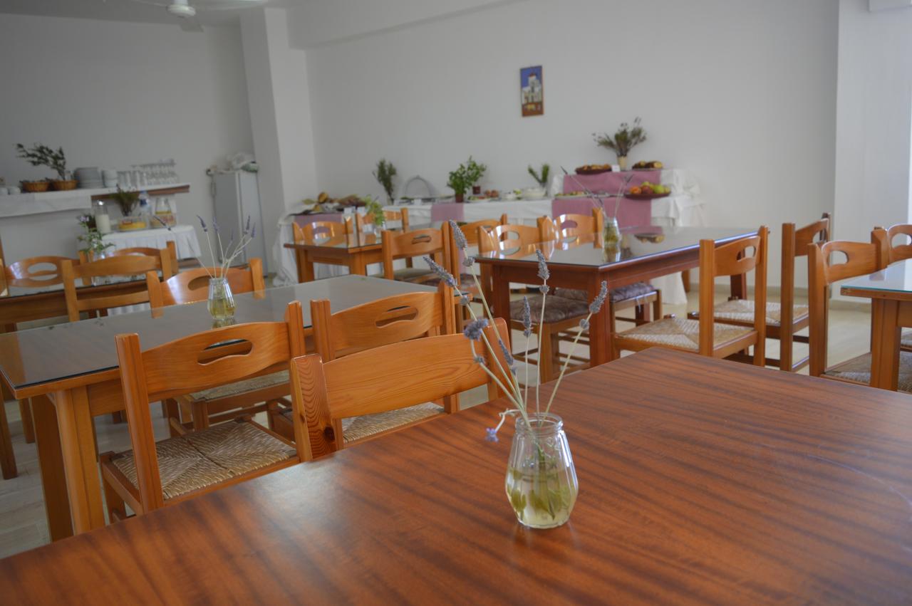 Kymata Hotel Камарі Екстер'єр фото
